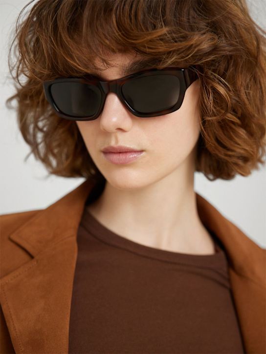 Jacquemus: Meridiano squared sunglasses - T-shell/Grey - women_1 | Luisa Via Roma