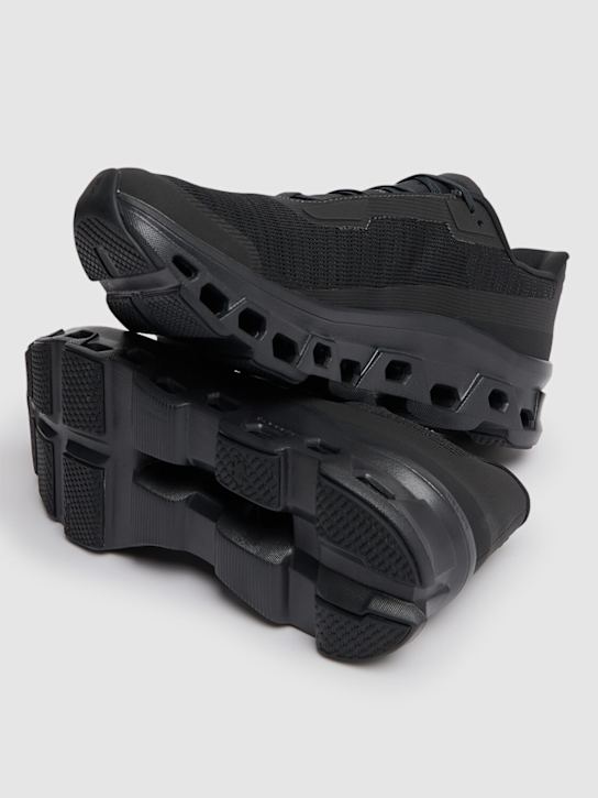 On: Cloudmonster Void sneakers - Black - men_4 | Luisa Via Roma