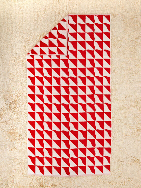 Dusen Dusen: Sail bath towel - Red - ecraft_3 | Luisa Via Roma
