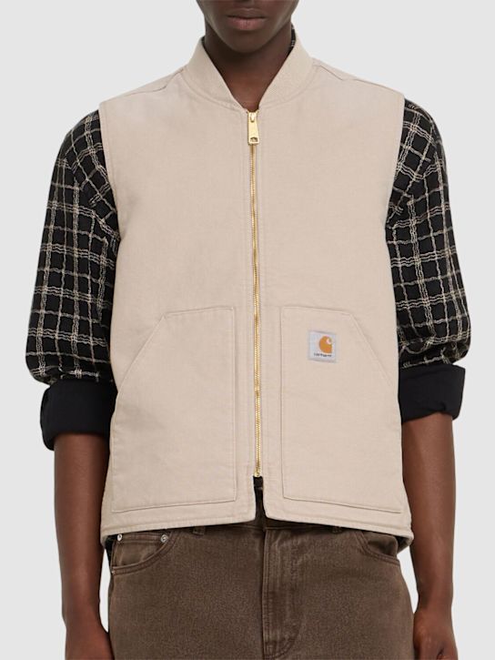 Carhartt WIP: Gilet Dearborn in tela - Dusky Beige - men_2 | Luisa Via Roma