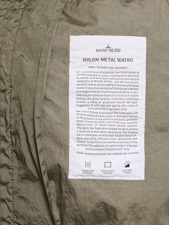 Stone Island: NYLON METAL WATRO bomber - Military Green - men_5 | Luisa Via Roma