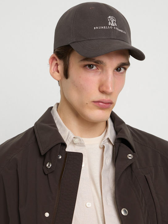 Brunello Cucinelli: Cotton logo hat - Brown - men_1 | Luisa Via Roma