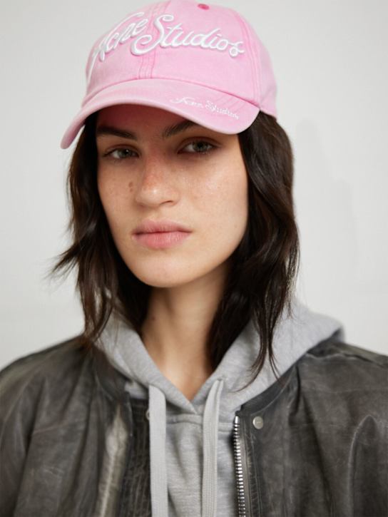 Acne Studios: Carliy tourist logo cotton cap - women_1 | Luisa Via Roma
