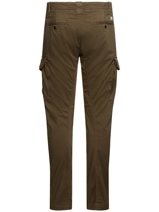 C.P. Company: Sateen stretch cargo lens pants - Green - men_3 | Luisa Via Roma