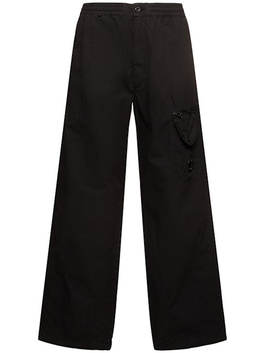 C.P. Company: Microreps boxy cargo lens pants - Black - men_0 | Luisa Via Roma