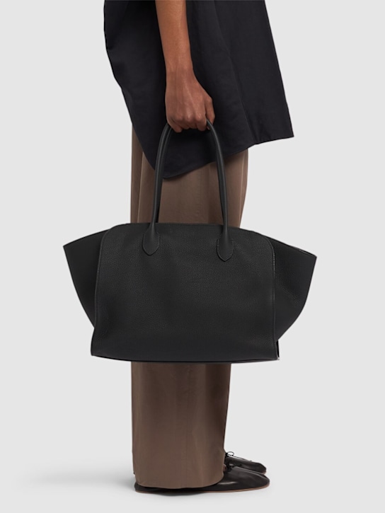 The Row: Marlo 14 matte grain leather tote bag - women_1 | Luisa Via Roma