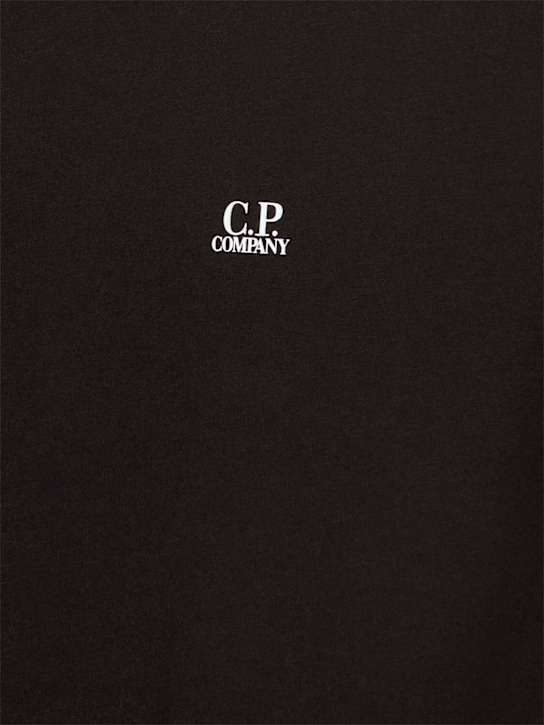 C.P. Company: 30/1 jersey back google t-shirt - Nero - men_4 | Luisa Via Roma