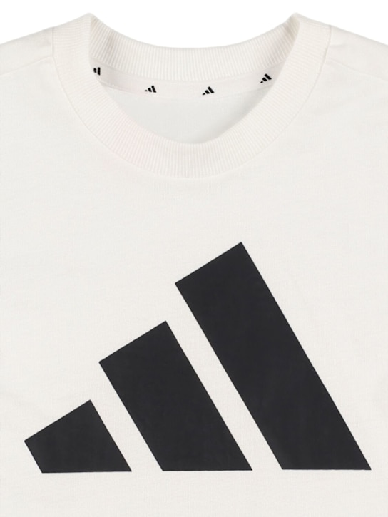 adidas Originals: コットンジャージーTシャツ＆ショートパンツ - kids-boys_1 | Luisa Via Roma