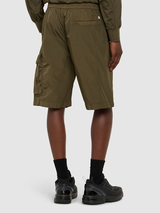 C.P. Company: Chrome-R cargo shorts - Green - men_2 | Luisa Via Roma
