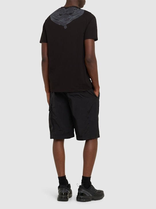 C.P. Company: 30/1 jersey back google t-shirt - Nero - men_1 | Luisa Via Roma