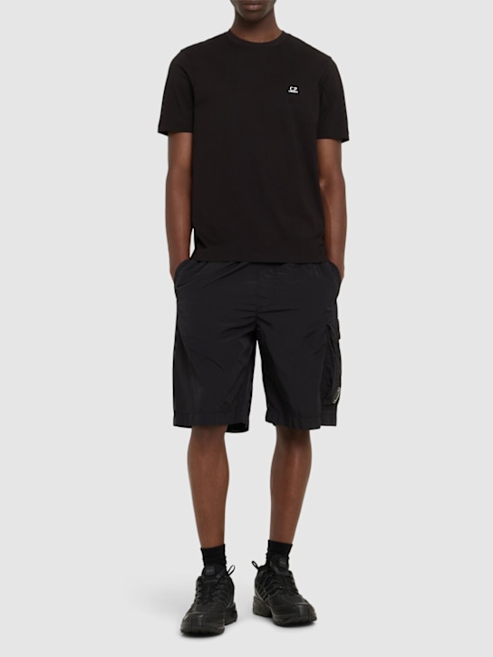 C.P. Company: Shorts cargo Chrome-R - Nero - men_1 | Luisa Via Roma