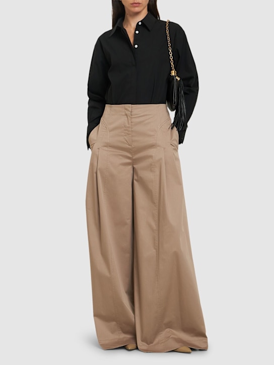 Alberta Ferretti: Pantaloni larghi vita alta in cotone stretch - Beige - women_1 | Luisa Via Roma