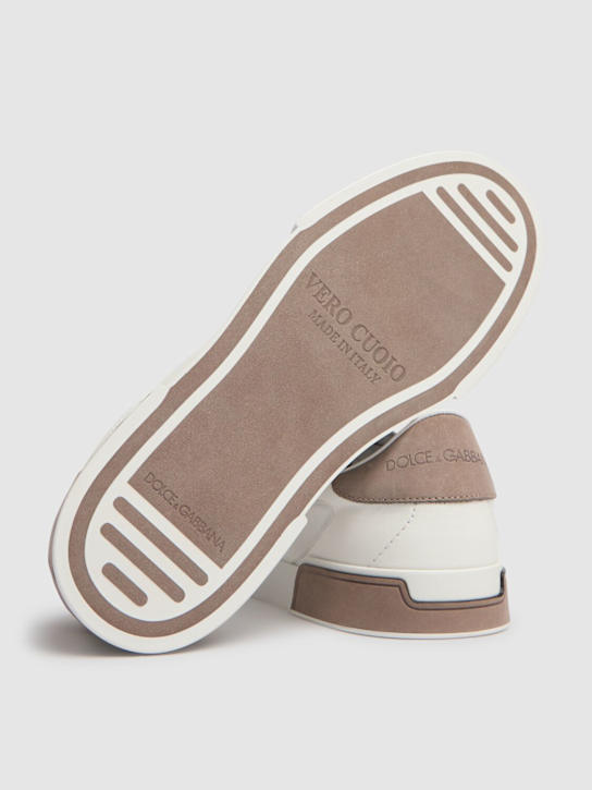 Dolce&Gabbana: Leather low sneakers - Bianco/Tortora - men_3 | Luisa Via Roma