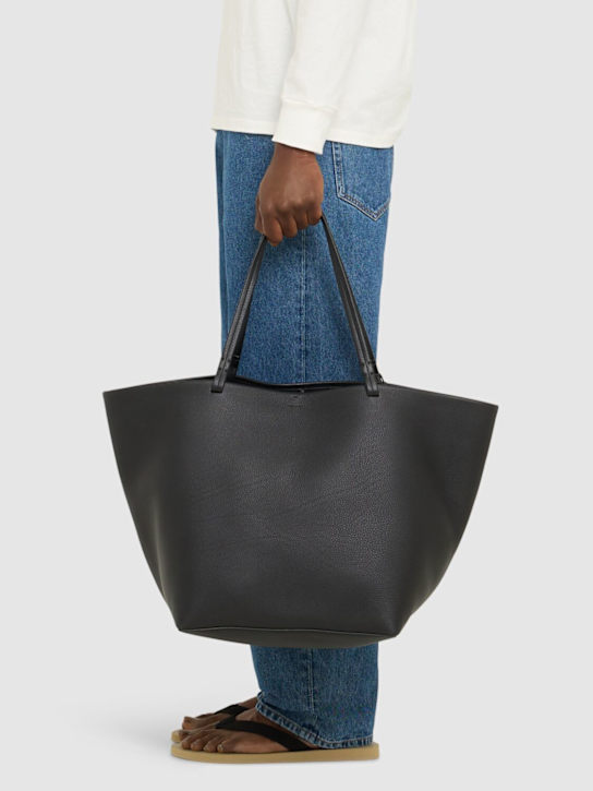 The Row: XL Park leather tote bag - Black - men_2 | Luisa Via Roma