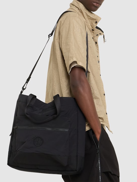 Stone Island: Logo tote bag - Siyah - men_1 | Luisa Via Roma