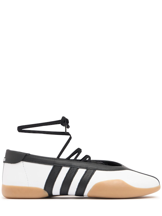 adidas Originals: Taekwondo Mei Ballet运动鞋 - women_0 | Luisa Via Roma