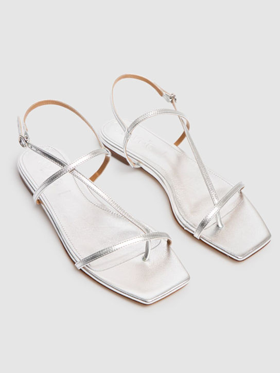 Aeyde: 10mm Ella metallic leather thong sandals - Laminated Silve - women_2 | Luisa Via Roma