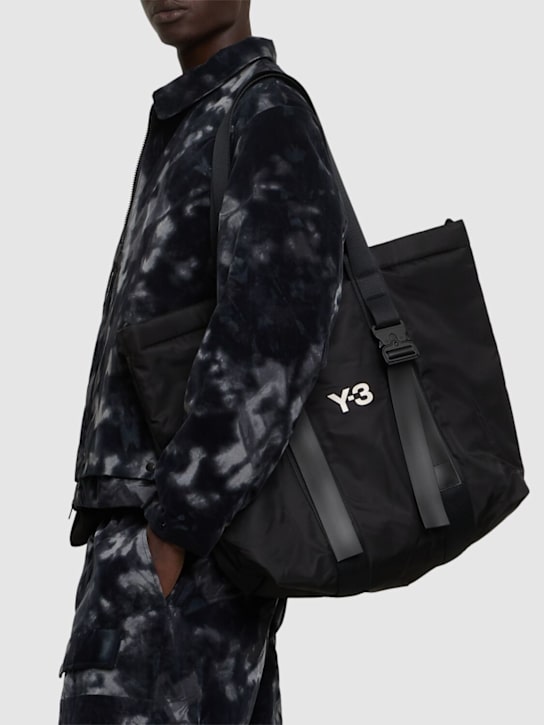 Y-3: Logo tote bag - Black - men_2 | Luisa Via Roma