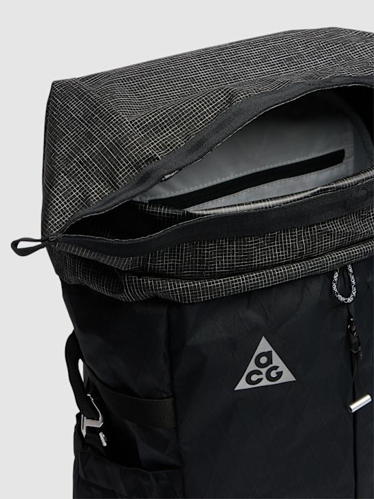 Nike: ACG Aysén backpack - Black/Black/Met - men_5 | Luisa Via Roma