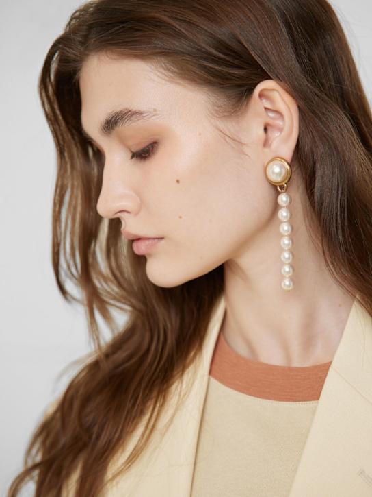 Moschino: Faux pearl pendant mono earring - women_1 | Luisa Via Roma