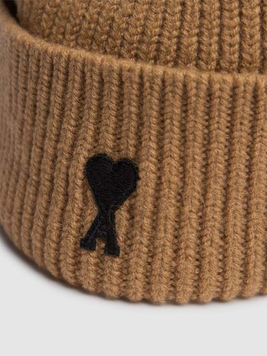 AMI Paris: Ami de Coeur wool beanie - women_1 | Luisa Via Roma
