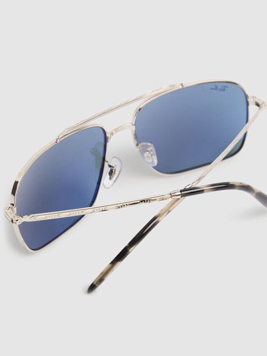 Ray-Ban: Icons Reinvention metal sunglasses - Silver/Grey - men_3 | Luisa Via Roma