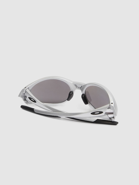 Oakley: Eyejacket Redux sunglasses - Silver - men_3 | Luisa Via Roma