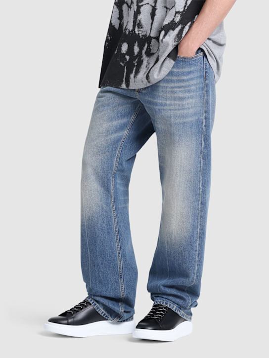 McQueen: 45mm Leather sneakers - Black/White - men_1 | Luisa Via Roma