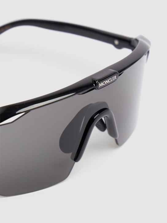 Moncler: Shield acetate mask sunglasses - Shiny Black - men_2 | Luisa Via Roma