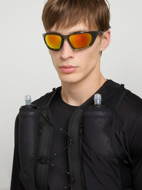 Oakley: Lateralis mirrored sunglasses - Matte Olive Ink - men_2 | Luisa Via Roma