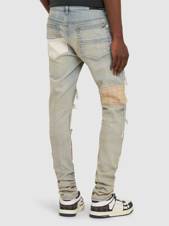 Amiri: MA Quad Artpatch紧身牛仔裤 - 浅蓝色 - men_2 | Luisa Via Roma