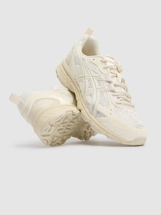 Asics: Gel Nunobiki Sneakers - Cream/Silver - men_4 | Luisa Via Roma