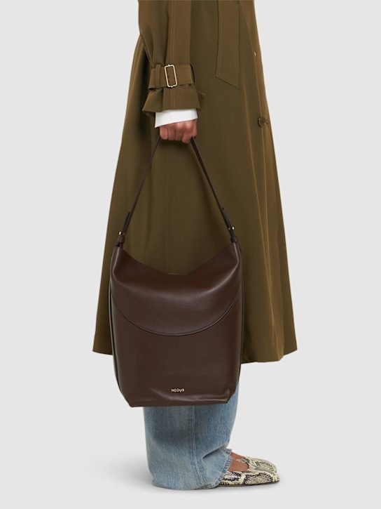 Neous: Medium Pavo leather tote bag - Dark Chocolate - women_1 | Luisa Via Roma