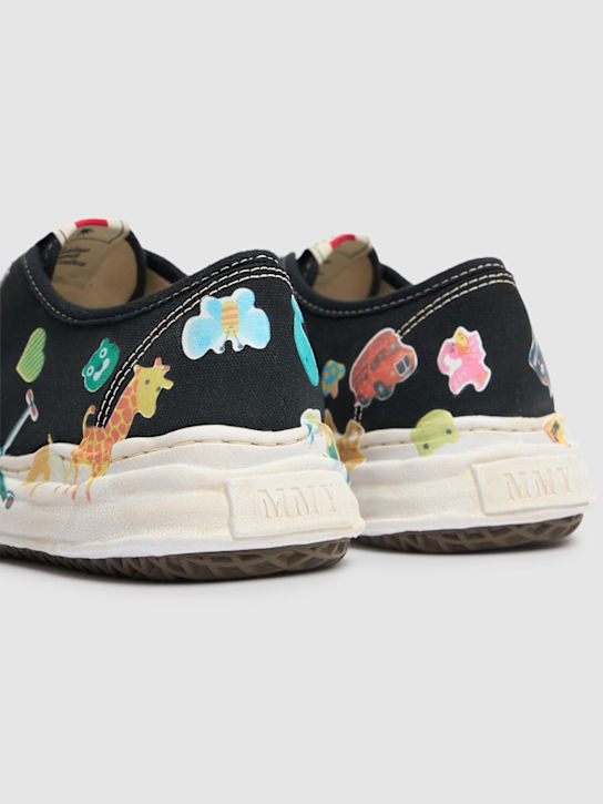 Mihara Yasuhiro: BAKER stickers low sneakers - Black - men_4 | Luisa Via Roma