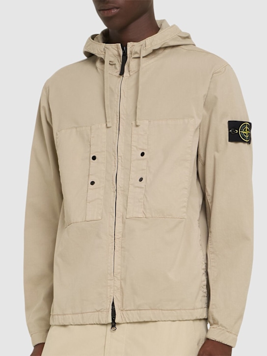 Stone Island: Short stretch cotton parka - Desert - men_2 | Luisa Via Roma