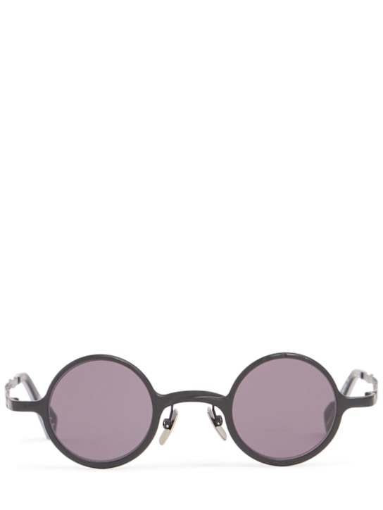 Kuboraum Berlin: Z17 round metal sunglasses - Black/Grey - men_0 | Luisa Via Roma