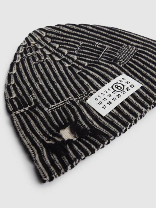 MM6 Maison Margiela: Wool knit beanie - ブラック/グレー - kids-boys_1 | Luisa Via Roma