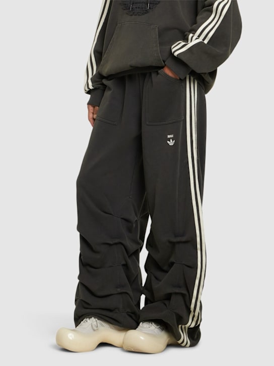 adidas Originals: Avavav Moonrubber sneakers - women_1 | Luisa Via Roma