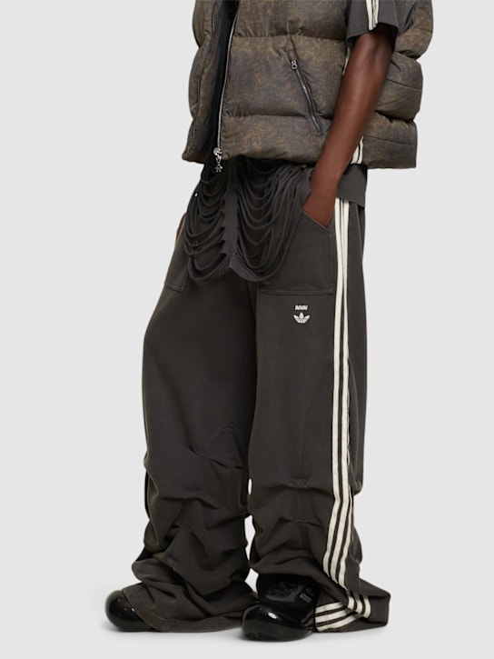 adidas Originals: Avavav Moonrubber sneakers - men_1 | Luisa Via Roma