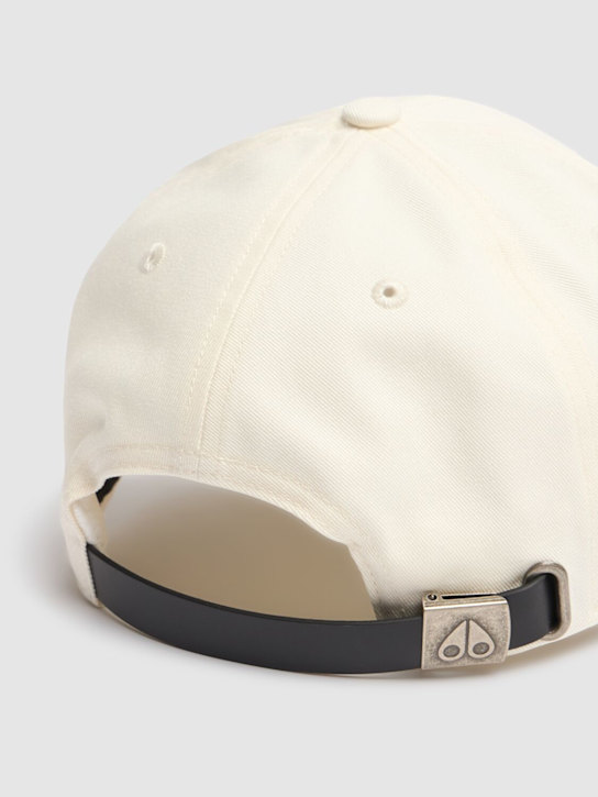 Moose Knuckles: Logo cotton baseball cap - White - men_3 | Luisa Via Roma