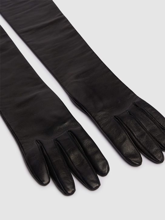 Khaite: Remo nappa leather long gloves - ブラック - women_1 | Luisa Via Roma
