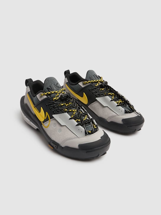 Nike: Sneakers „Sacai Zegamadome“ - men_1 | Luisa Via Roma