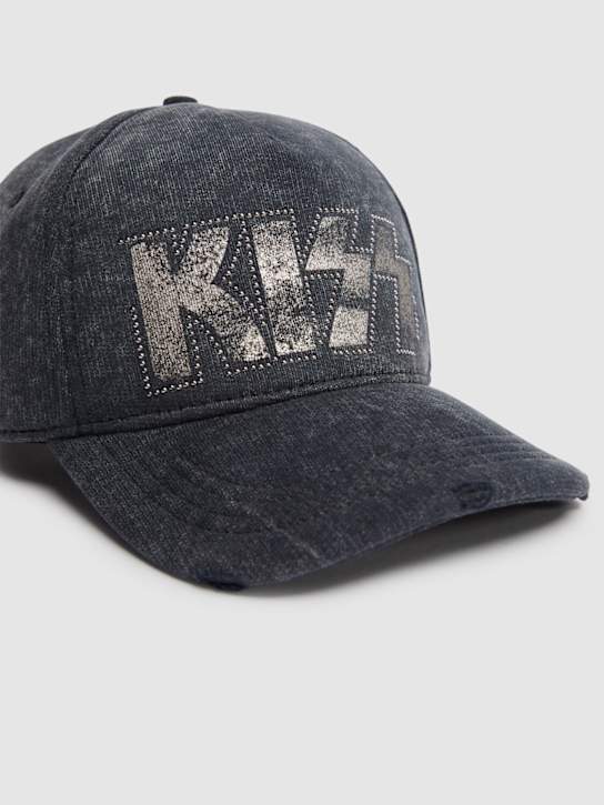 Dsquared2: Kiss embroidered hat - men_1 | Luisa Via Roma