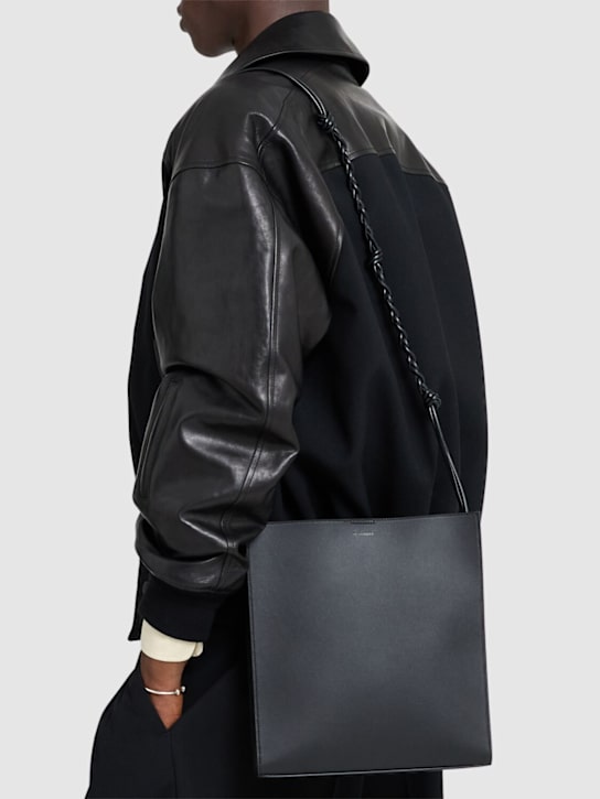 Jil Sander: Medium Tangle レザークロスボディバッグ - men_1 | Luisa Via Roma