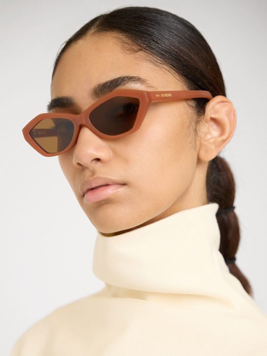 Jacquemus: Les Lunettes Bambino sunglasses - Brown Matt - women_1 | Luisa Via Roma