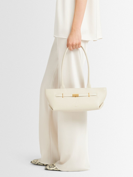 DeMellier: The New York grain leather shoulder bag - women_1 | Luisa Via Roma