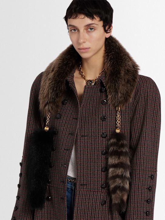 Chloé: Big collar fur - women_1 | Luisa Via Roma