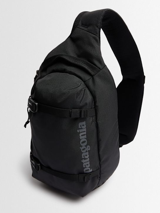 Patagonia: 8l Umhängetasche aus Technostoff "Atom" - men_1 | Luisa Via Roma