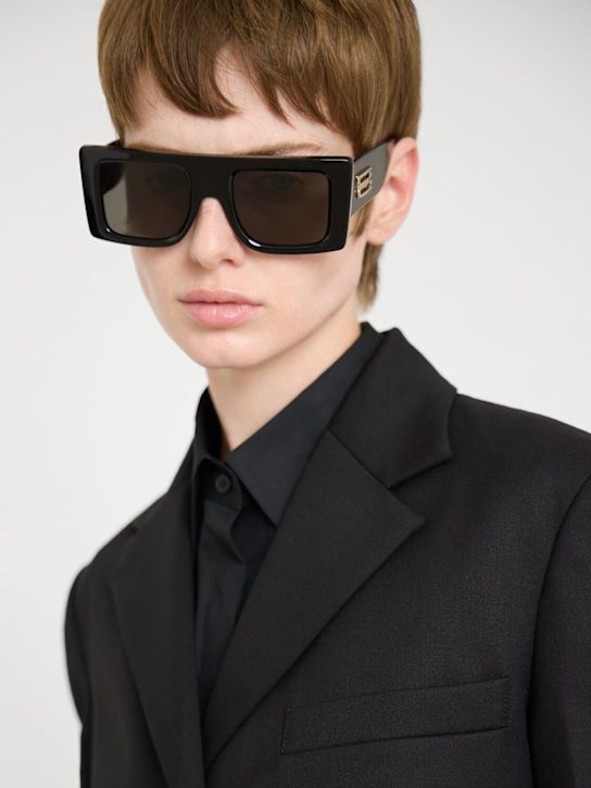 Victoria Beckham: B Buckle アセテートサングラス - ブラック - women_1 | Luisa Via Roma