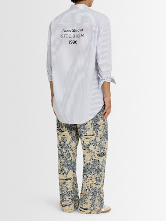 Acne Studios: Gestreiftes Sommerhemd „Sakashi Bu“ - Blau/Weiß - men_1 | Luisa Via Roma
